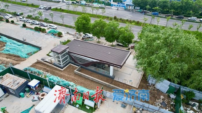 记者探访济南轨交6号线中央公园站：部分围挡拆除，车站雏形显现