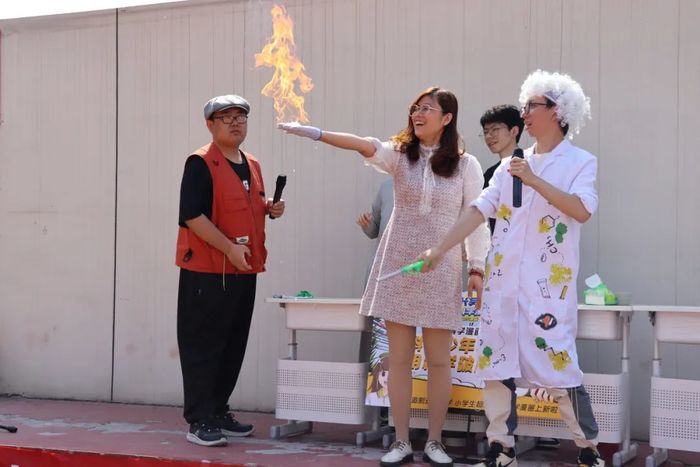 米吴科学秀走进枫景小学，带科学少年乘风破浪