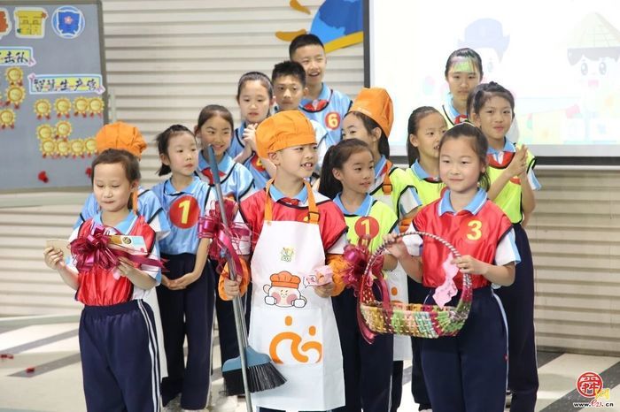 不只是“标准答案” 更注重“成长土壤”——槐荫校园里的育人温情