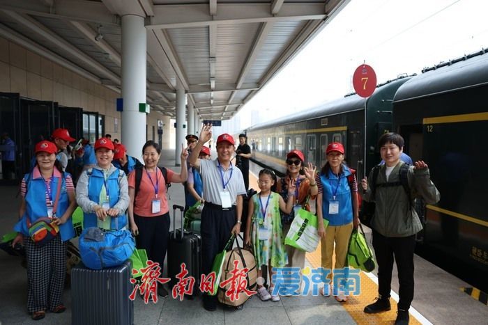 “享老”时代：一趟银发专列背后的万亿经济叙事