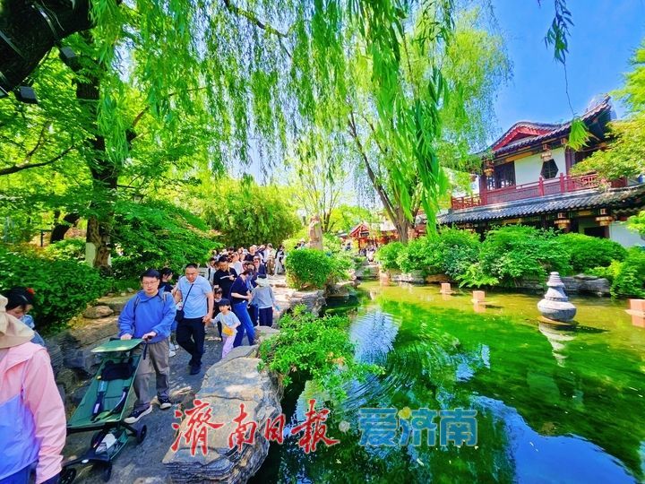泉韵涌动人气旺 泉水游持续火爆领跑文旅市场