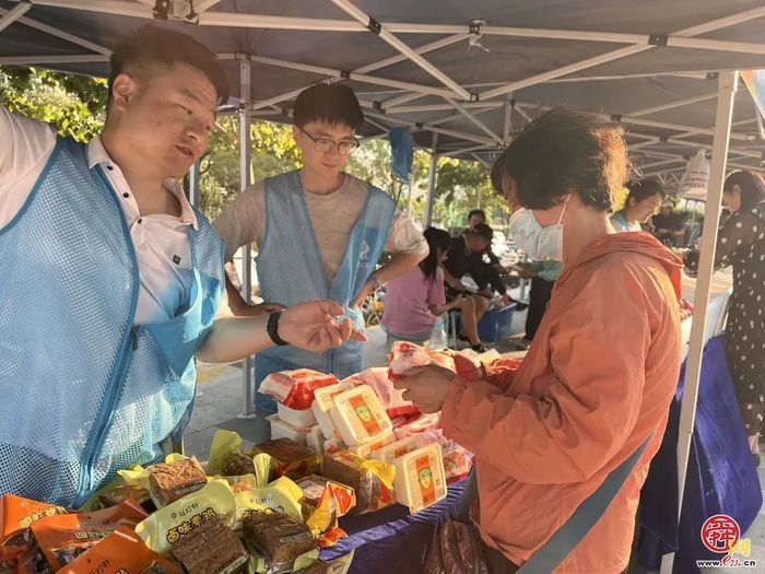  Take a big bite of meat! The "Spring People's Livestock Feast" is full of fragrance, and the citizens' "food" is lingering