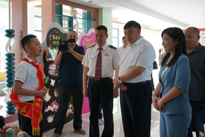 弘扬劳模精神 培育时代新人丨济南市市中区经纬学校劳动教育教联体成立暨劳模中队创建启动仪式
