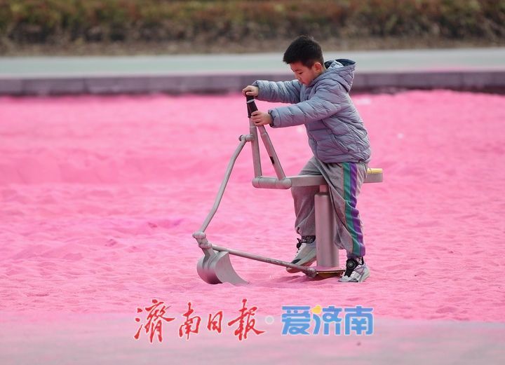 黄河畔新添遛娃踏春好去处 济南丁太鲁绿带公园“吸睛”