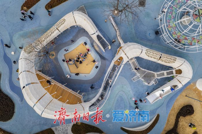 寓教于乐，济南彩虹湖科学游乐园成冬日亲子热门之选