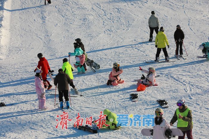 “专线”直达、“一票通”体验……惠民礼包接连落地 泉城冰雪经济“热”度飙升