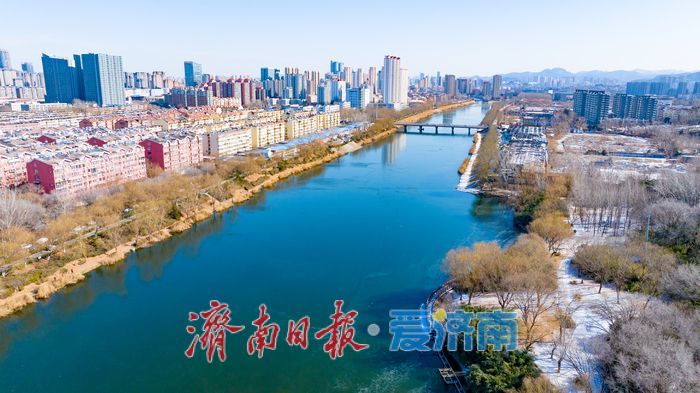 一年四季 泉在济南丨蓝天为幕，冰雪作景：一场雪后的济南细节之美