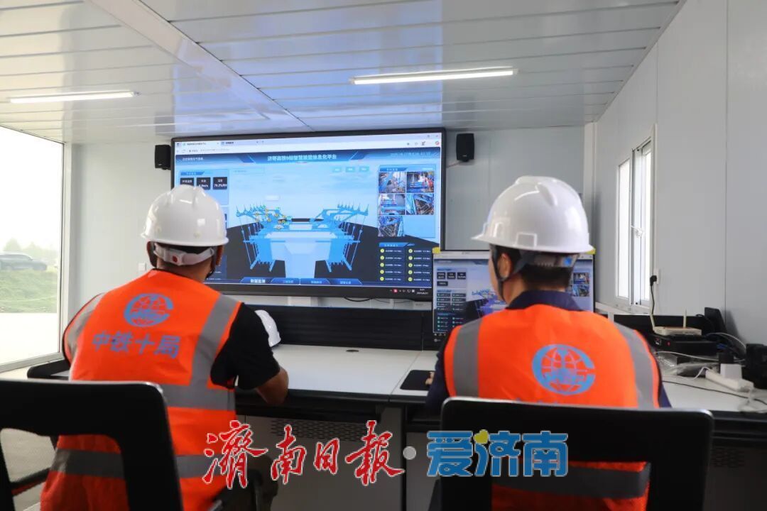 项目强省会｜提前10天！中铁十局济枣铁路九标跨岚曹高速连续梁顺利合龙