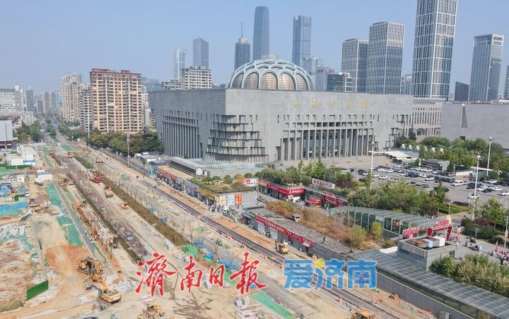 拓宽至双向6车道，济南中央商务区泺邑路南段改扩建展现新貌