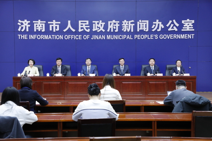 2025年新能源装备、机器人产业规模增速均超35%，济南机器人产业规模占山东“半壁江山”