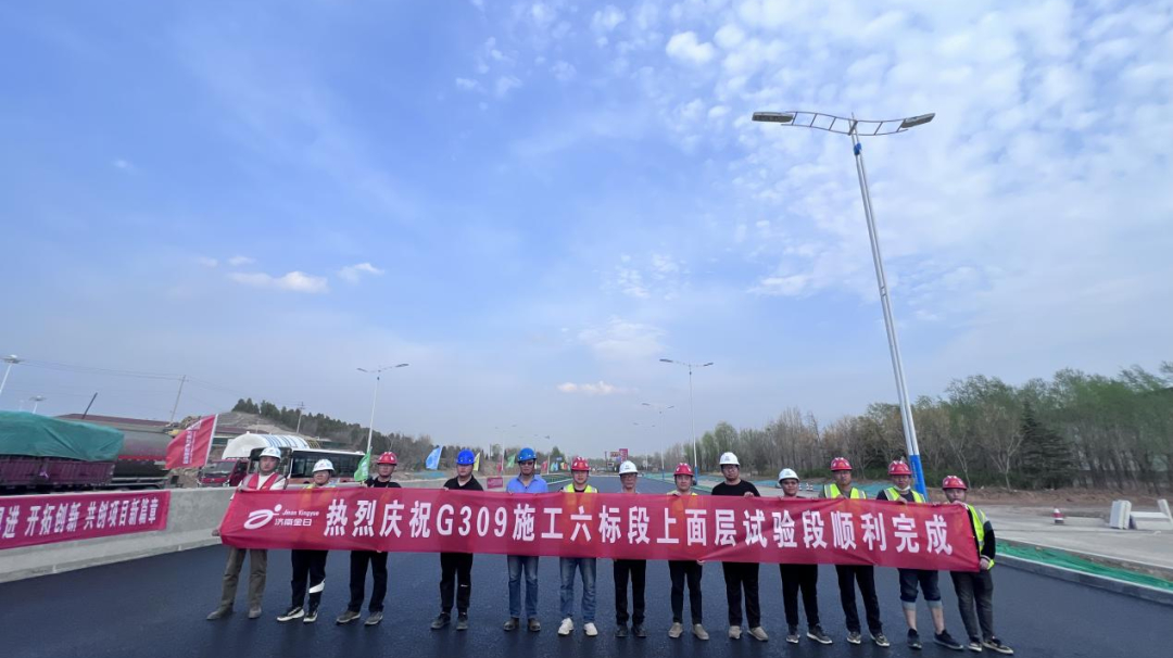 济南经十路东延部分路段开始沥青路面施工