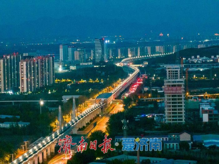 轨道织网，城市生长！济南地铁以交通为基，激活城市生活与消费新动能