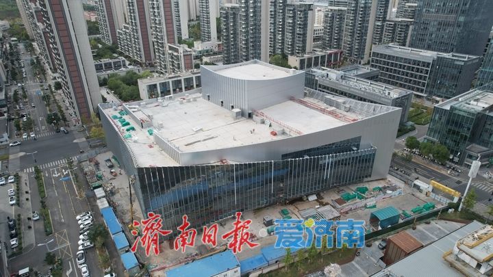 项目强省会｜济南CBD华润艺术剧院外立面施工进入收尾阶段