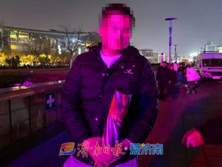 跨年夜人群中燃放“加特林” 一男子被采取刑事强制措施