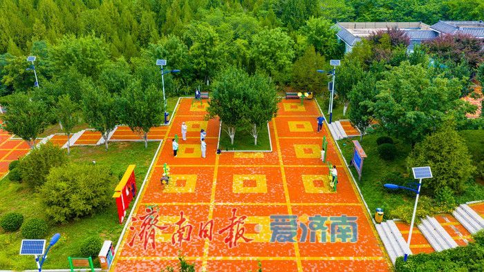 集健身观光爱国教育于一体 济南小东山山体公园成市民新宠