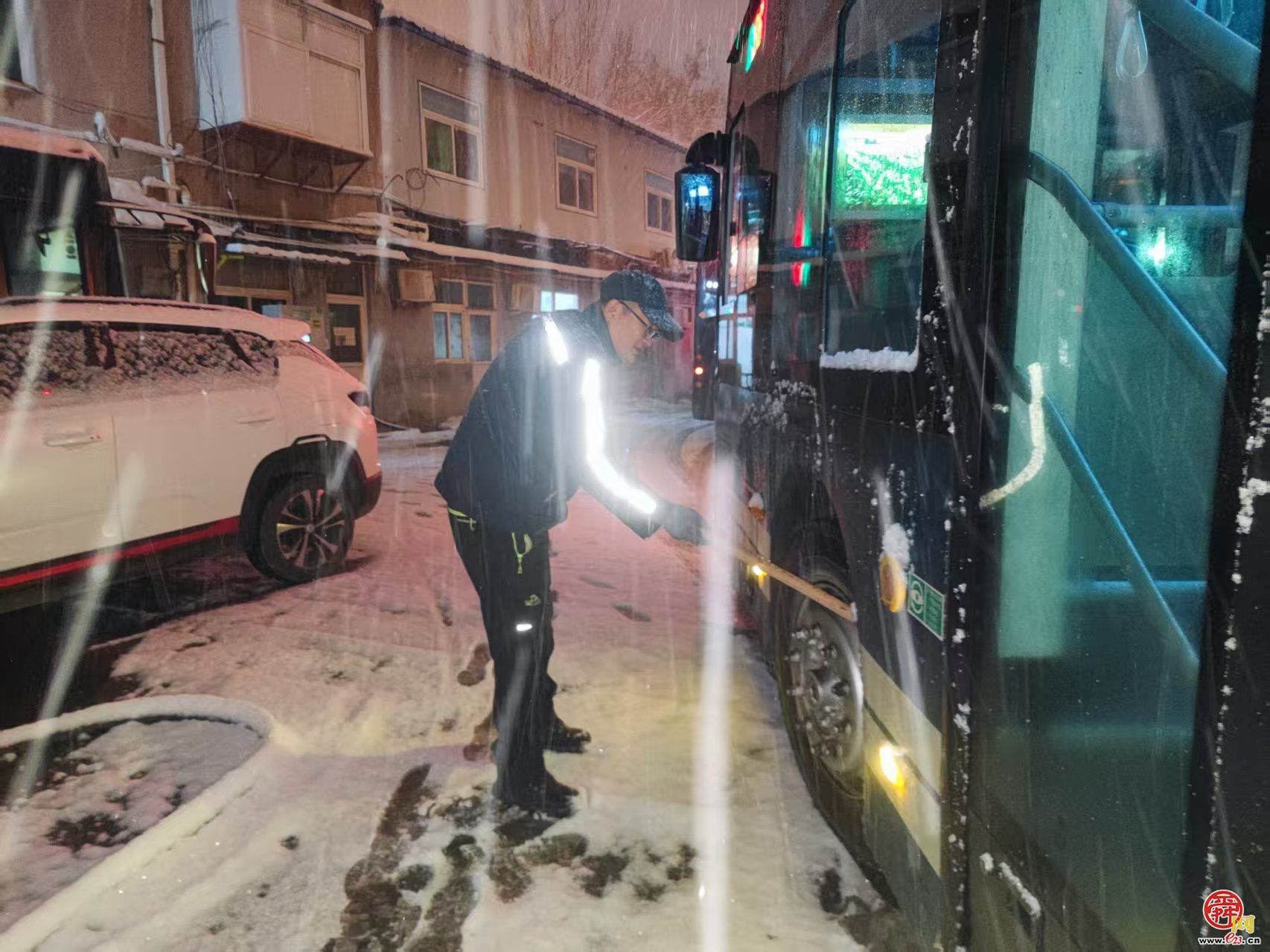 济南公交全力护航温暖市民出行路