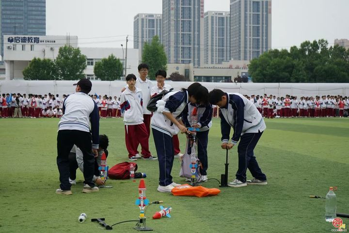 逐梦九天致敬航天 科普育人筑梦未来 ——济南二中成功举办2026年第二届“中国航天日”主题活动
