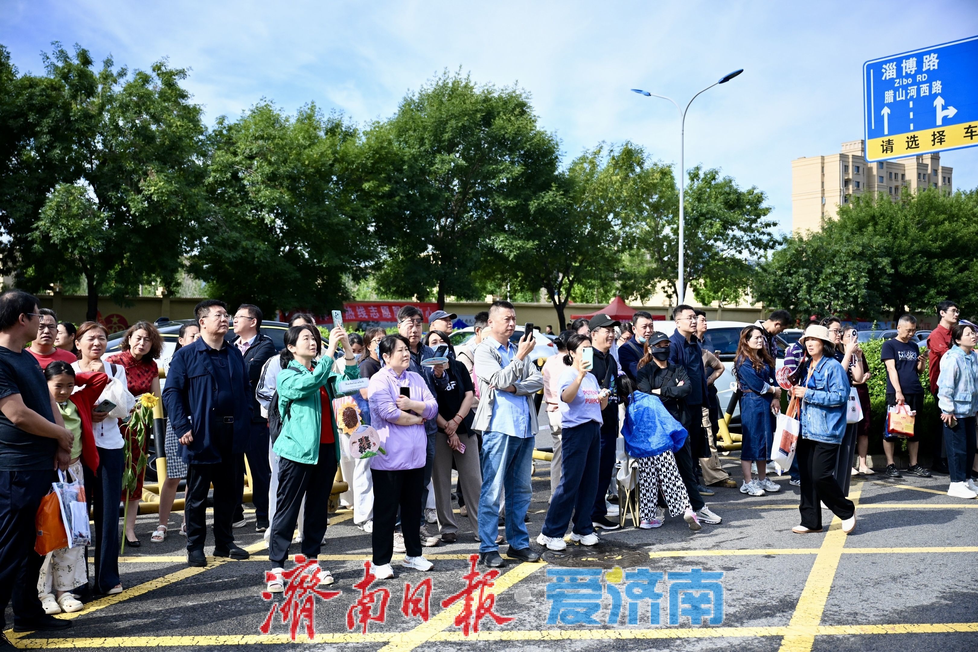 温情护航高考 泉城静待学子逐梦