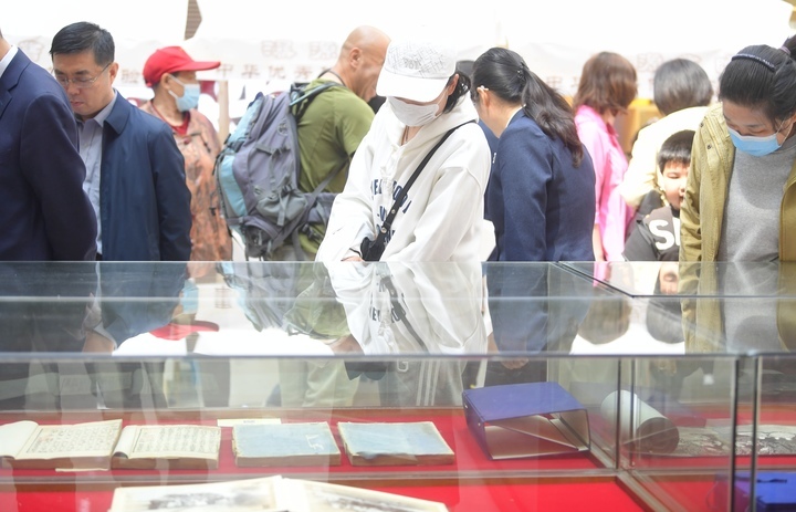 2024齐鲁书香节暨济南市第十四届“书香泉城”全民阅读节启动仪式举行