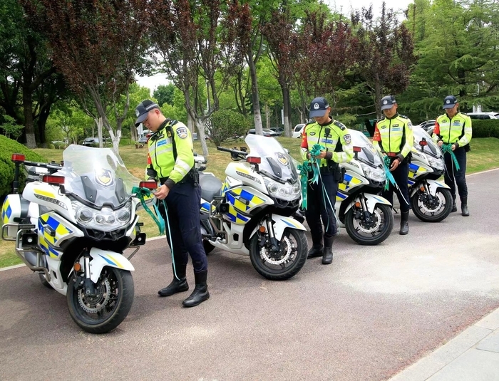 提前十分钟对考点周边交通管制，济南交警发布护航中高考举措