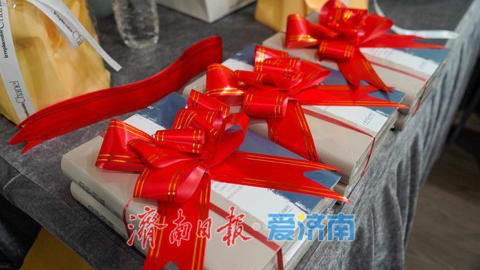“穿透‘隐形’，照见真实”——《隐形的墙》新书发布会在济南举行