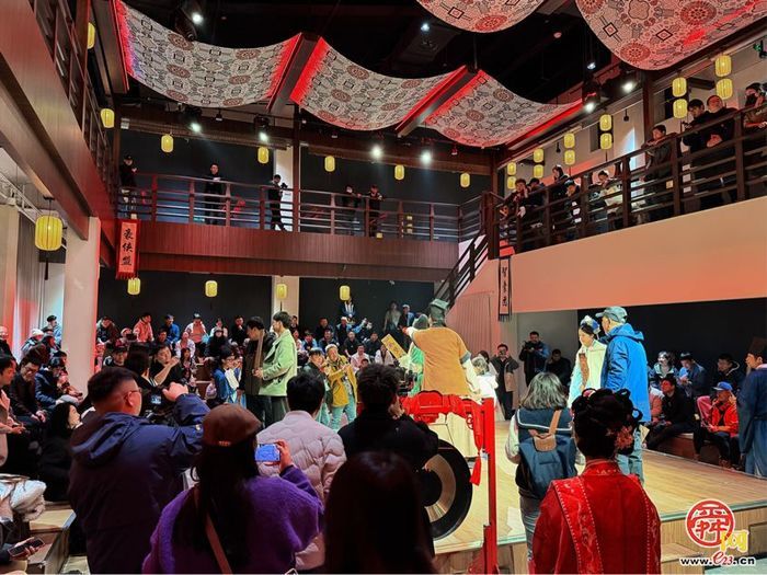 词揽鹊华千年景 易安风骨如梦来 ——如梦令宋词主题演艺乐园盛大开园