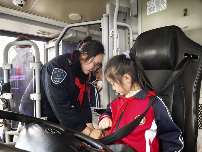 研学探秘济南公交枢纽 绿色出行理念深植童心