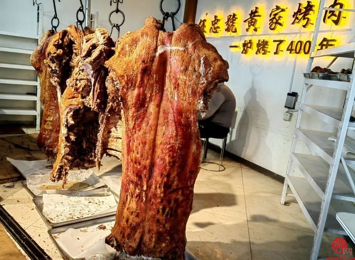 400年历史已传承22代 济南黄家烤肉用4个小时8道工序“烤”进非遗