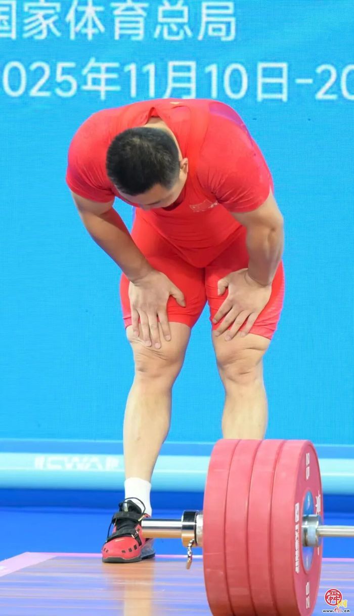 “泉城力量”杨哲：英雄深情吻别赛场，五朝传奇永不落幕