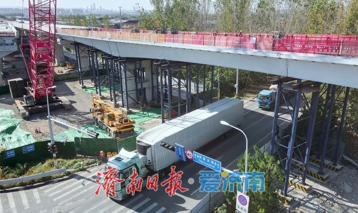 项目强省会｜济南凤凰黄河大桥南延工程多处上跨关键性路口连续梁实现合龙