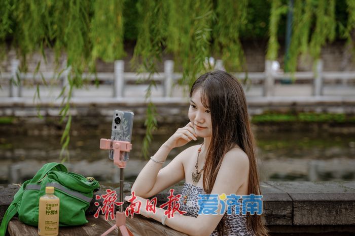 一年四季 泉在济南｜雨后黑虎泉畔，市民取水赏景尽享清凉