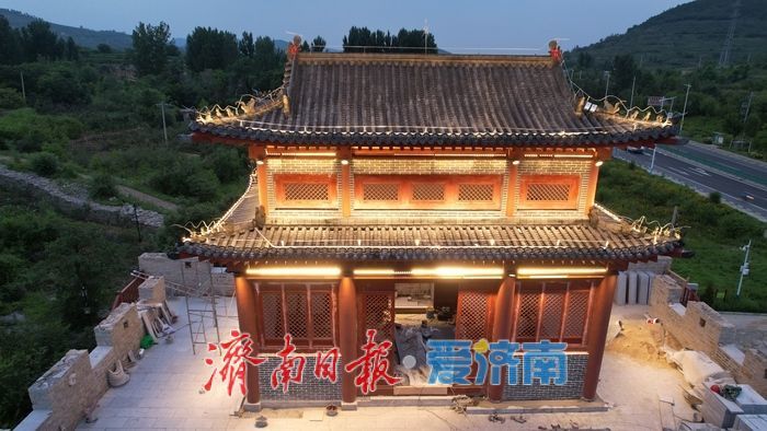 锦阳关披“新装” 亮化工程点亮古雄关