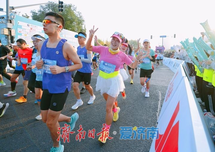今日开跑！2026泉城马拉松，一场以“为民”为底色的温暖奔赴
