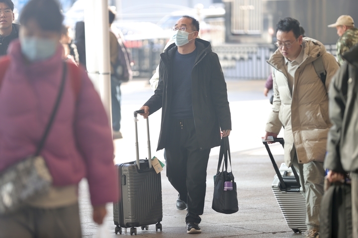 春节假期余额不足 济南火车站迎来返程高峰