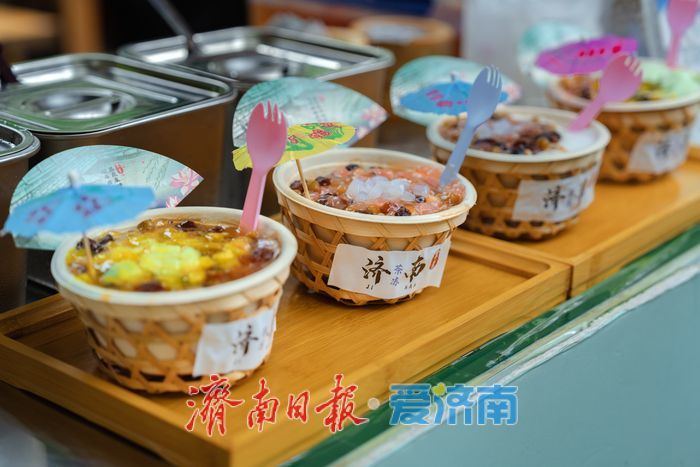 一年四季 泉在济南｜雨后黑虎泉畔，市民取水赏景尽享清凉