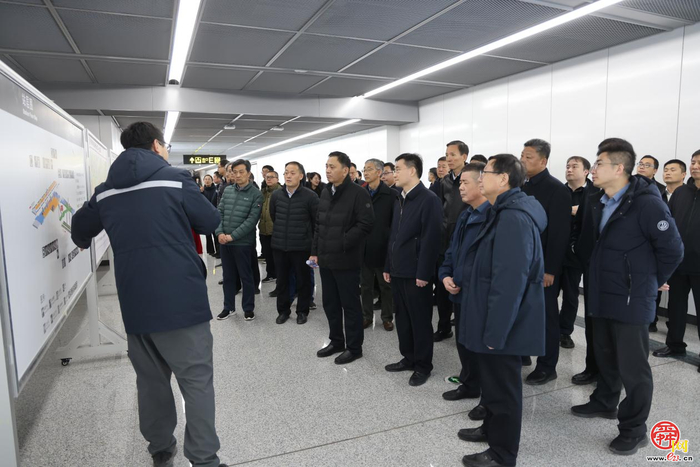 济南市委办公厅调研轨道交通建设情况