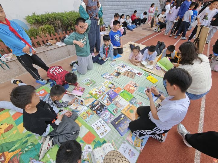 书香润校园 易书伴成长 济南市文化东路小学第四届易书会圆满举行