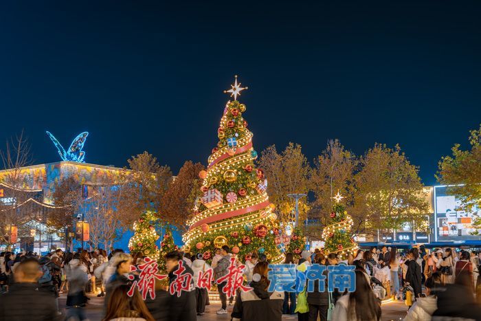 一年四季 泉在济南丨济南泉城广场夜景美轮美奂，灯光织就都市繁华