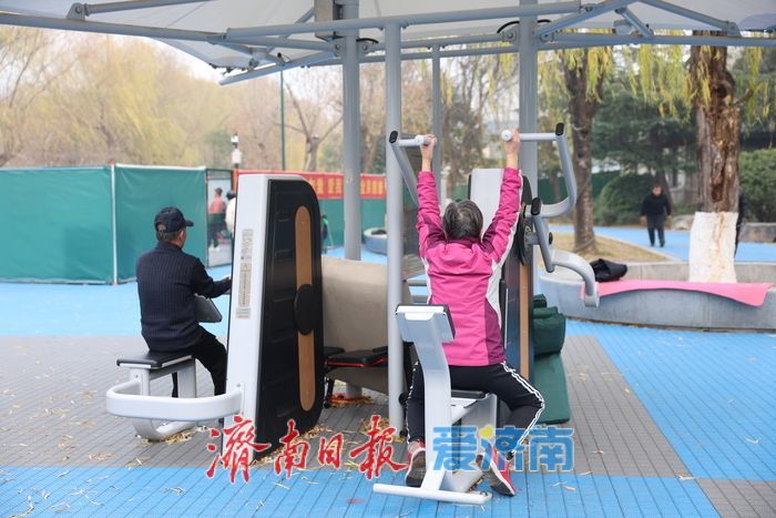一年四季 泉在济南丨泉城活力暖寒冬 大明湖畔健身忙