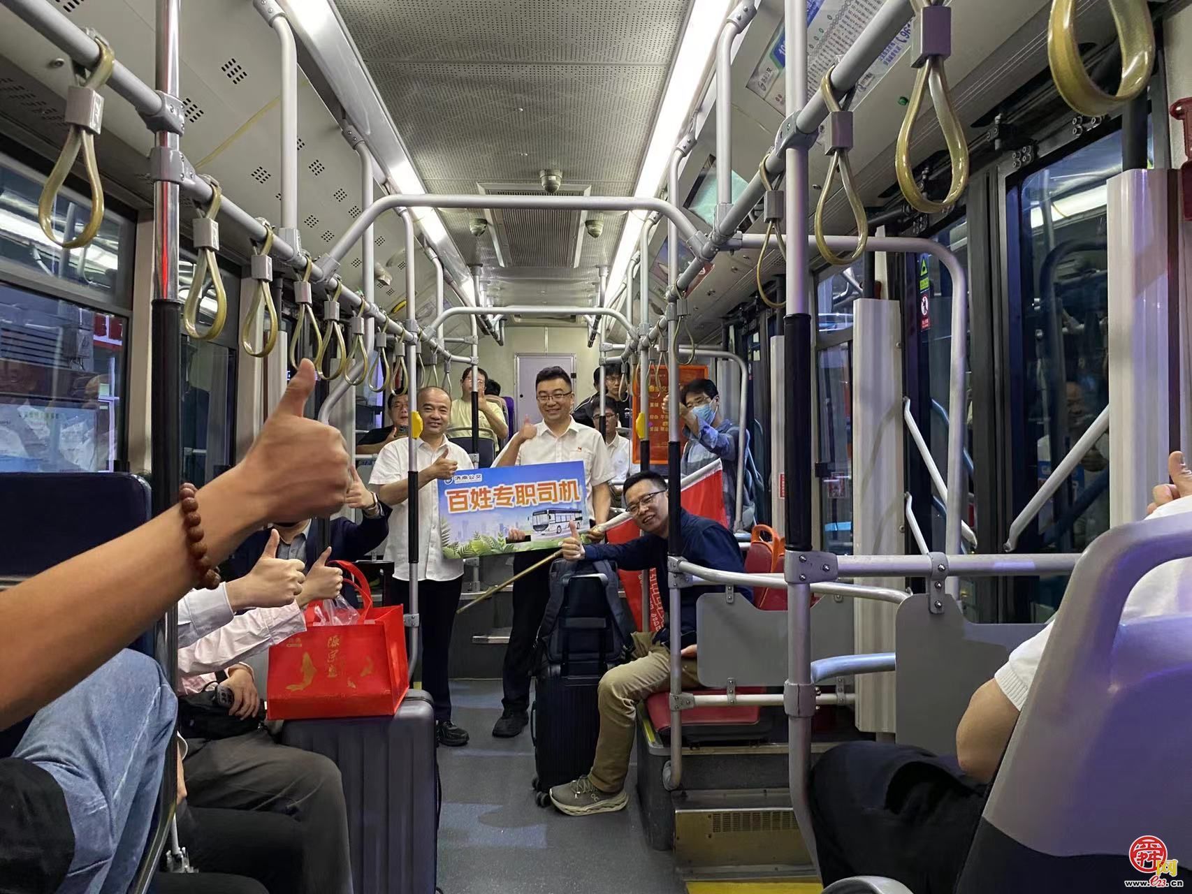 高铁不到站 公交不收车｜济南公交全力保障中秋假期凌晨抵济旅客出行