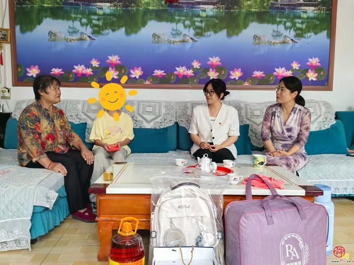 “助力开学季 暖心伴成长”普集街道联合浙商保险济南中支党支部开展爱心助学活动