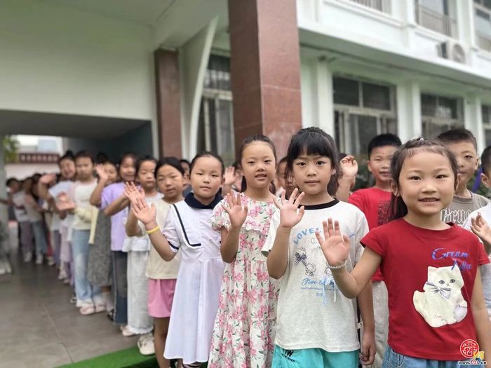 开笔启智 礼润童心——济南市北苑小学迎新活动