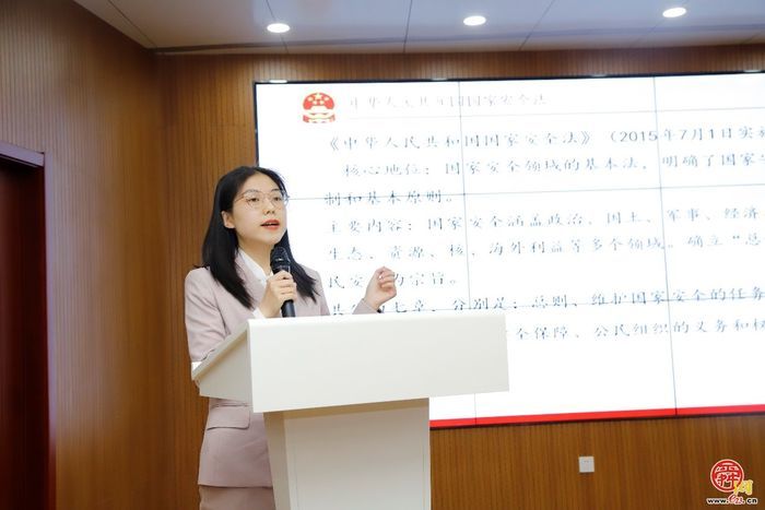 全民国防“泉”动员︱济南国防动员普法与宣传教育“进社区”活动走进商河县许商街道鑫隆帝景城社区