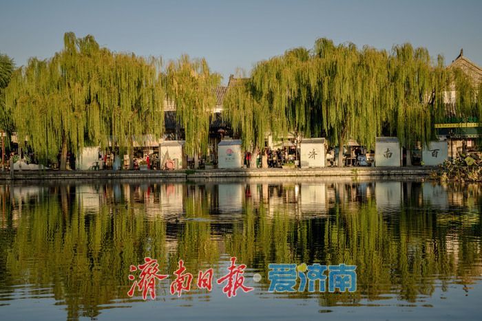 一年四季 泉在济南丨济南明府城：初冬古街藏韵味 ，泉景交织成逛街佳处 