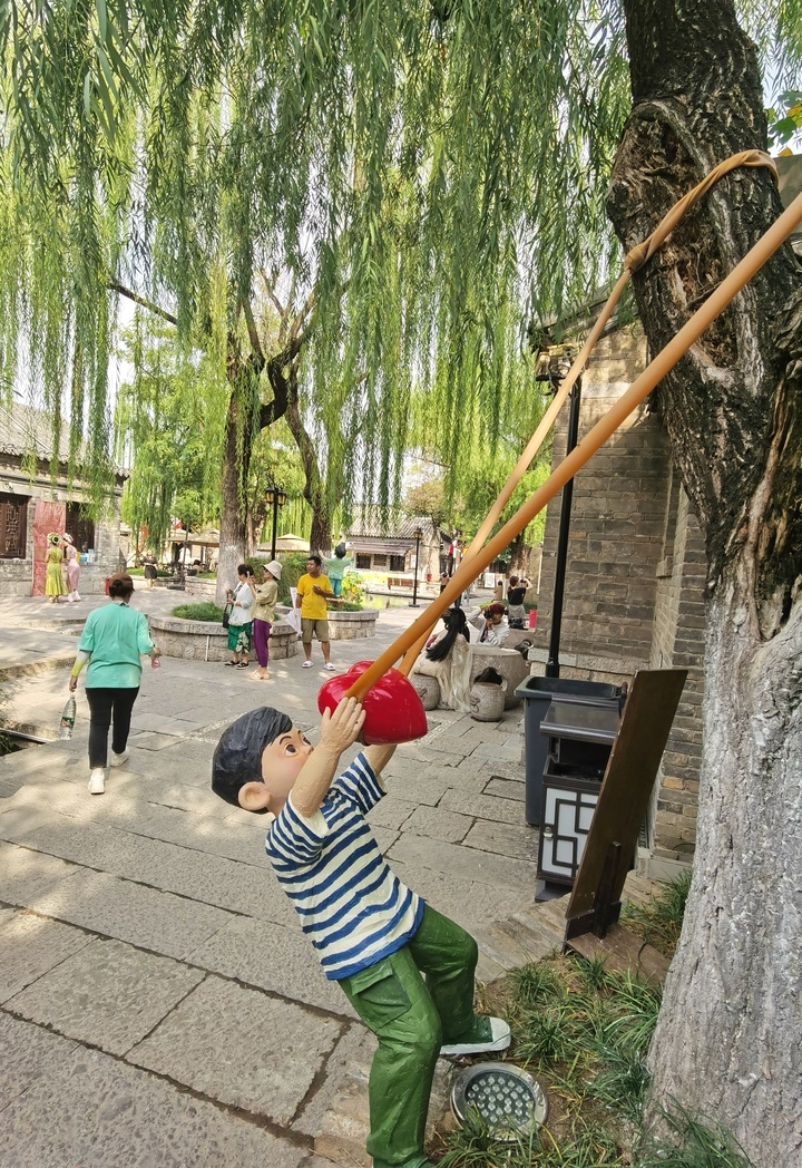 百花洲再上新，多组儿童雕塑艺术品亮相迎国庆