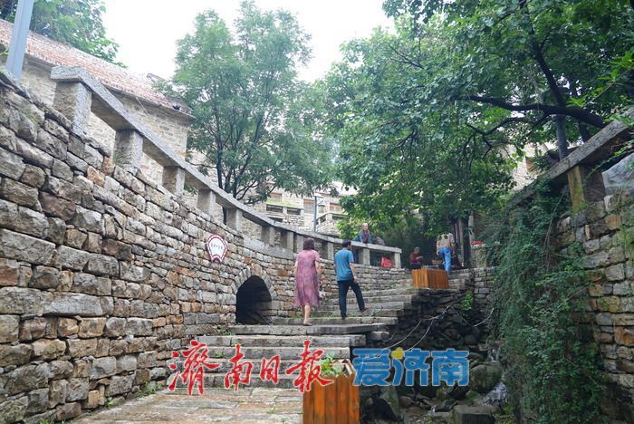 一年四季 泉在济南丨雨后卧云铺美如画卷 古韵新声引客来