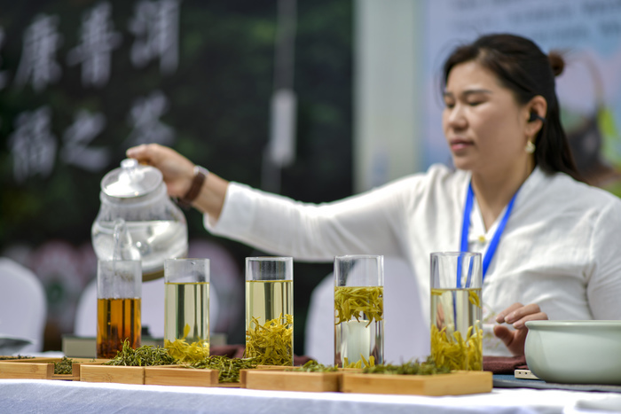 斗米斗茶斗桃，绘画手工套圈……济南市庆祝2025年中国农民丰收节趣味活动“杠赛来”