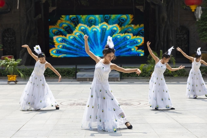 九顶塔泼水节来袭！去济南南山尽享“清凉狂欢”