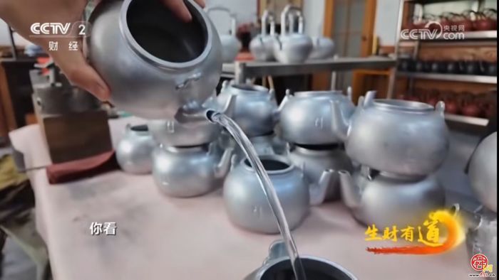 章丘非遗点银壶绽光彩，匠心好物荣登央视CCTV-2