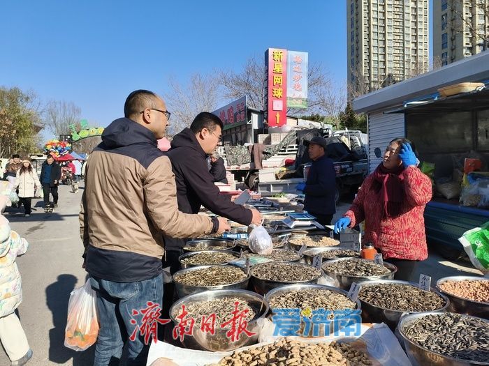 特色大集人气高涨 绘就冬日消费新图景